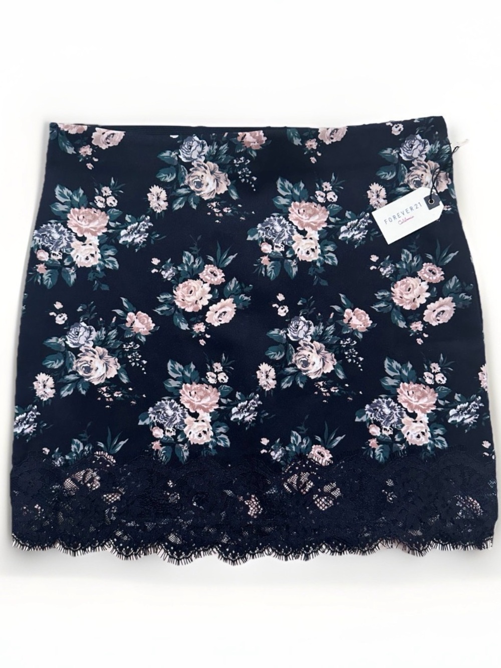 Forever 21 Black and Cream Floral Print Vintage Mini Skirt with Lace-Size S